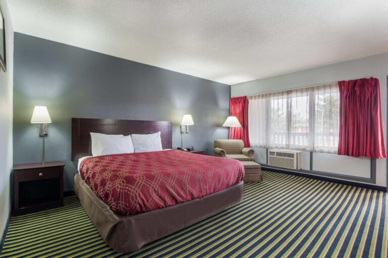 One Life Studio & Suites - 1 Life Studios